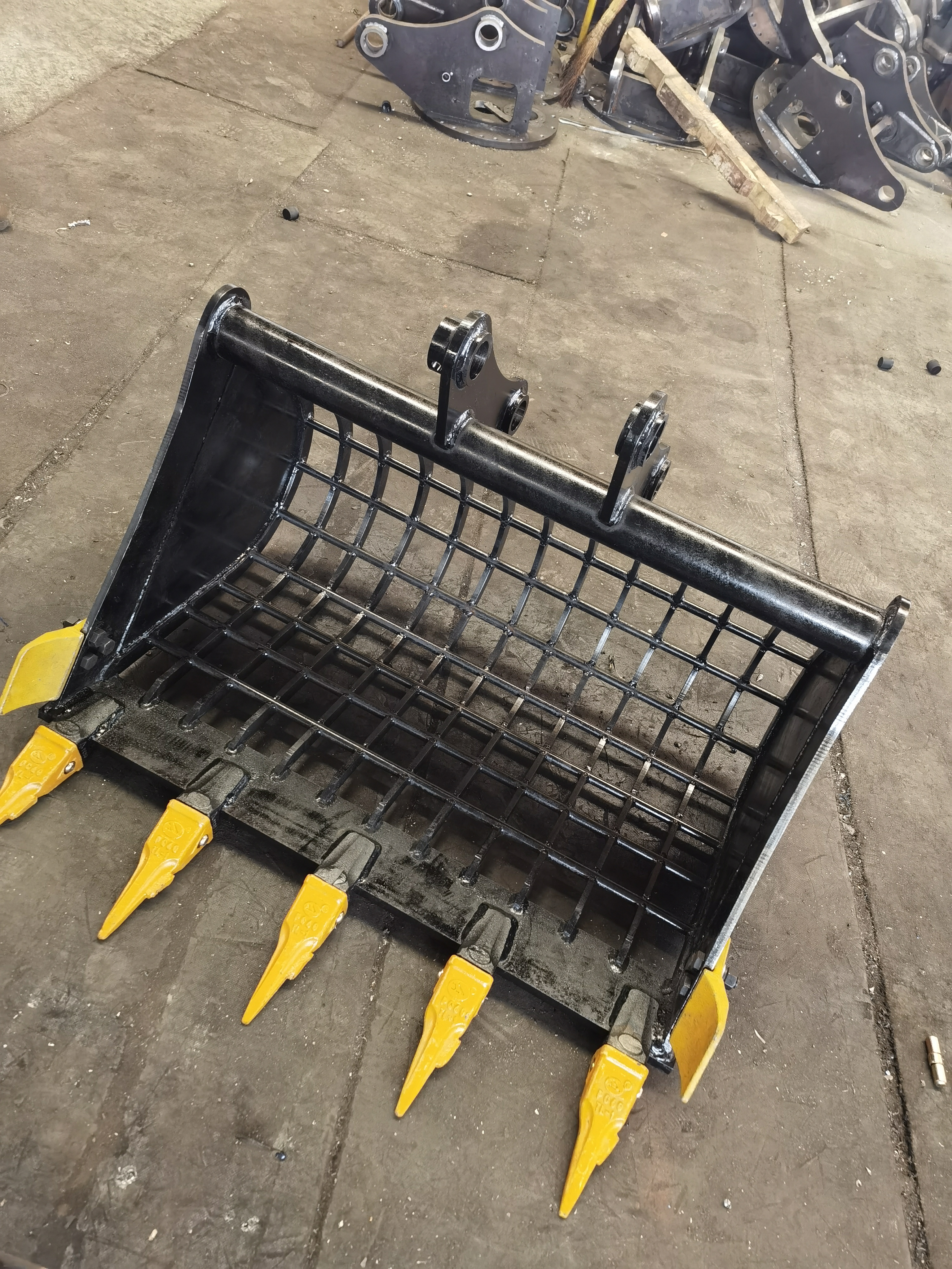 挖掘機(jī)篩斗